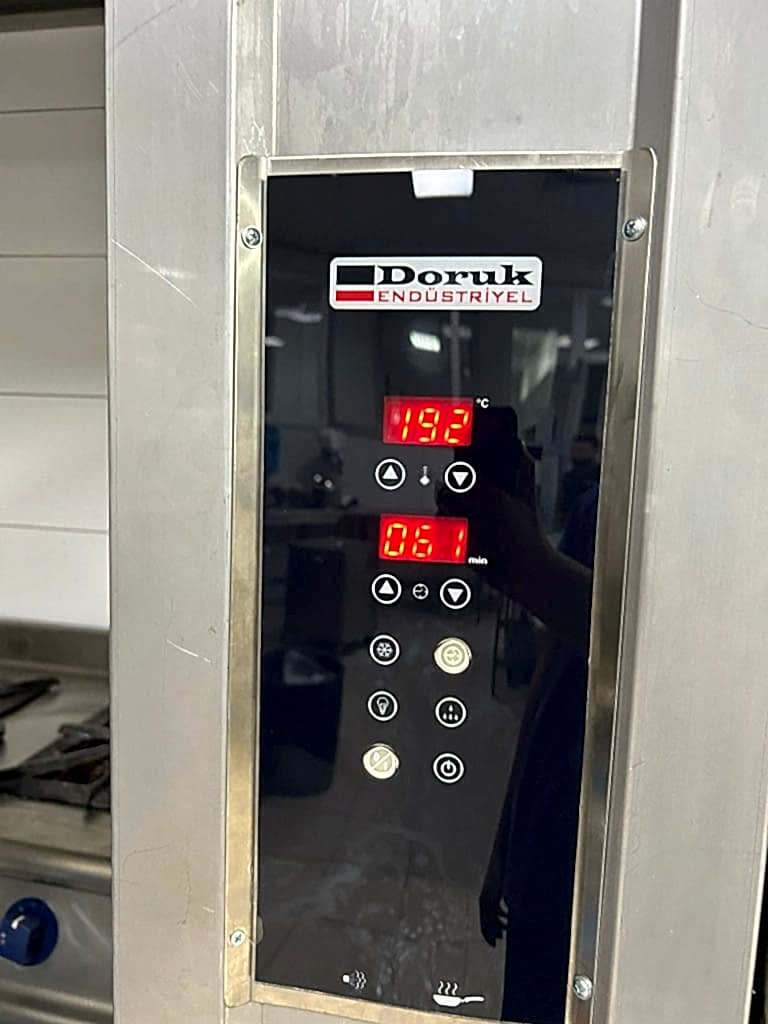 Endüstriyel Mutfak Ekipmanları 2025 Servis ve Tamir Rehberi 9 sanayi tipi fırın tamiri